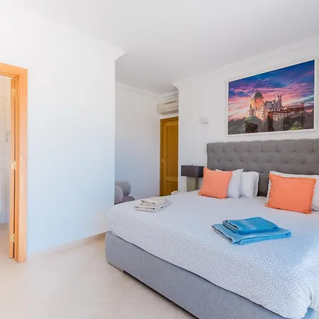 Casa Rosa1 At Boavista * لاغوس